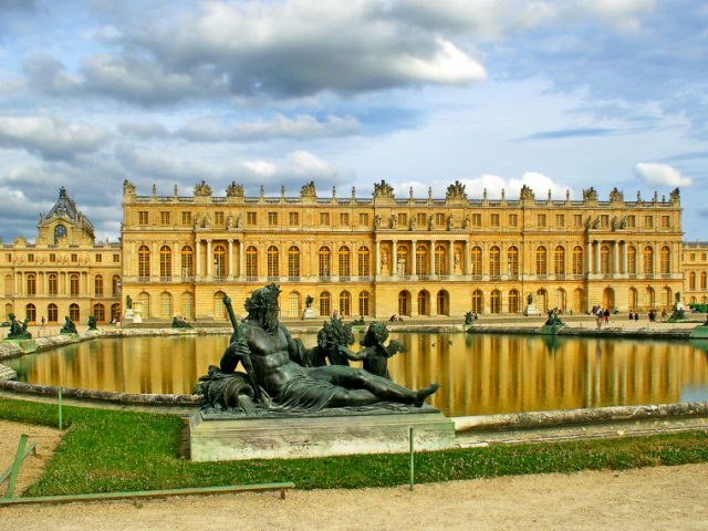 Travel info for visiting Palace of Versailles in France