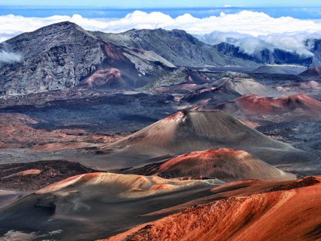 Travel info for visiting Hawaiʻi Volcanoes National Park